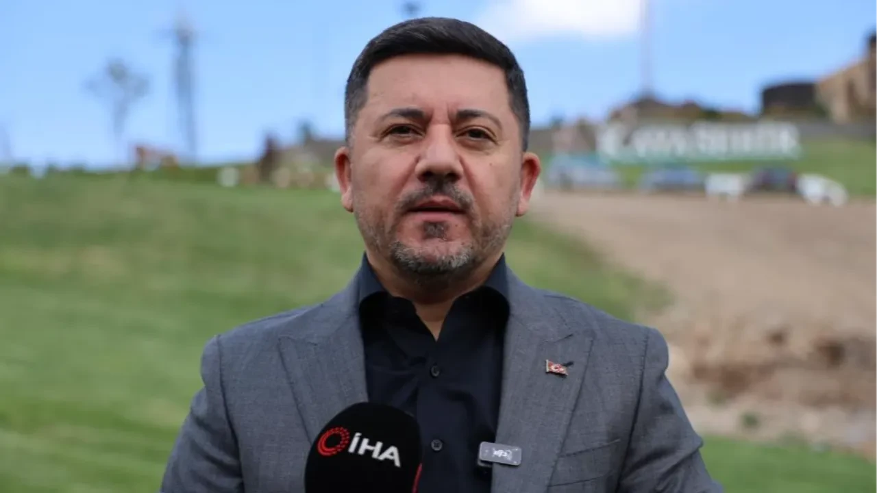 Rasim Arı eski yuvasına dönüyor: Yarın AK Parti rozetini tekrar takacak