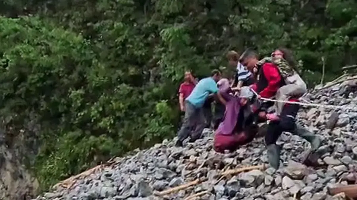 Sağanak Osmaniye'de sel ve heyelana neden oldu