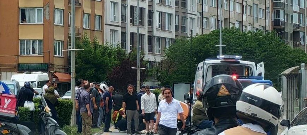 Motosikletin çarptığı 2 yaya yaralandı
