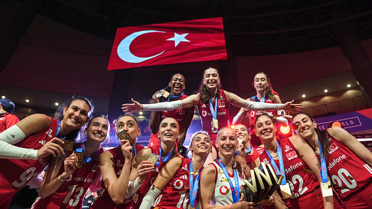 TFF'den A Milli Kadın Voleybol Takımı'na tebrik!