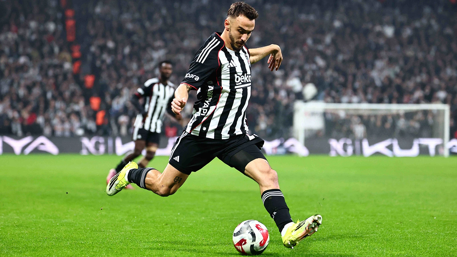 Çorum FK, Beşiktaş'tan Gökhan Sazdağı'nı transfer etti
