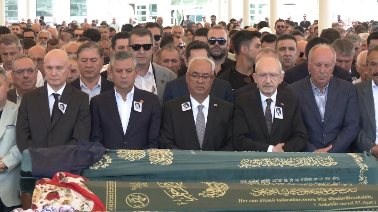 Kılıçdaroğlu ve Özel, butlan sonrası yine cenazede yan yana
