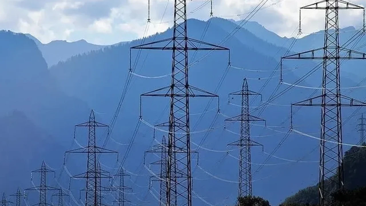 Elektrik üretimi tüketimi aştı: Türkiye dün net ihracatçı oldu