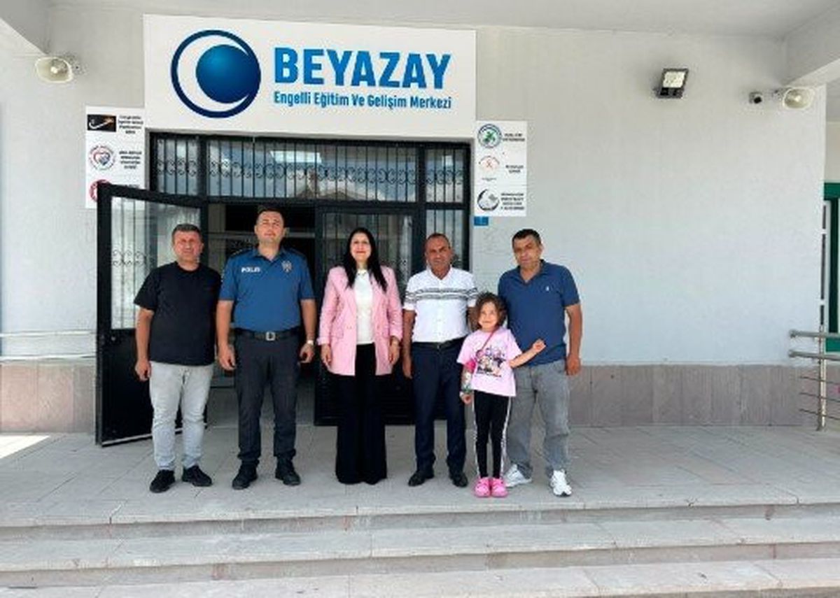 Kocatepe Polis Merkezi Amirliği’nden Beyazay Engelsiz Eğitim ve Gelişim Merkezi’ne Hayırlı Olsun Ziyareti
