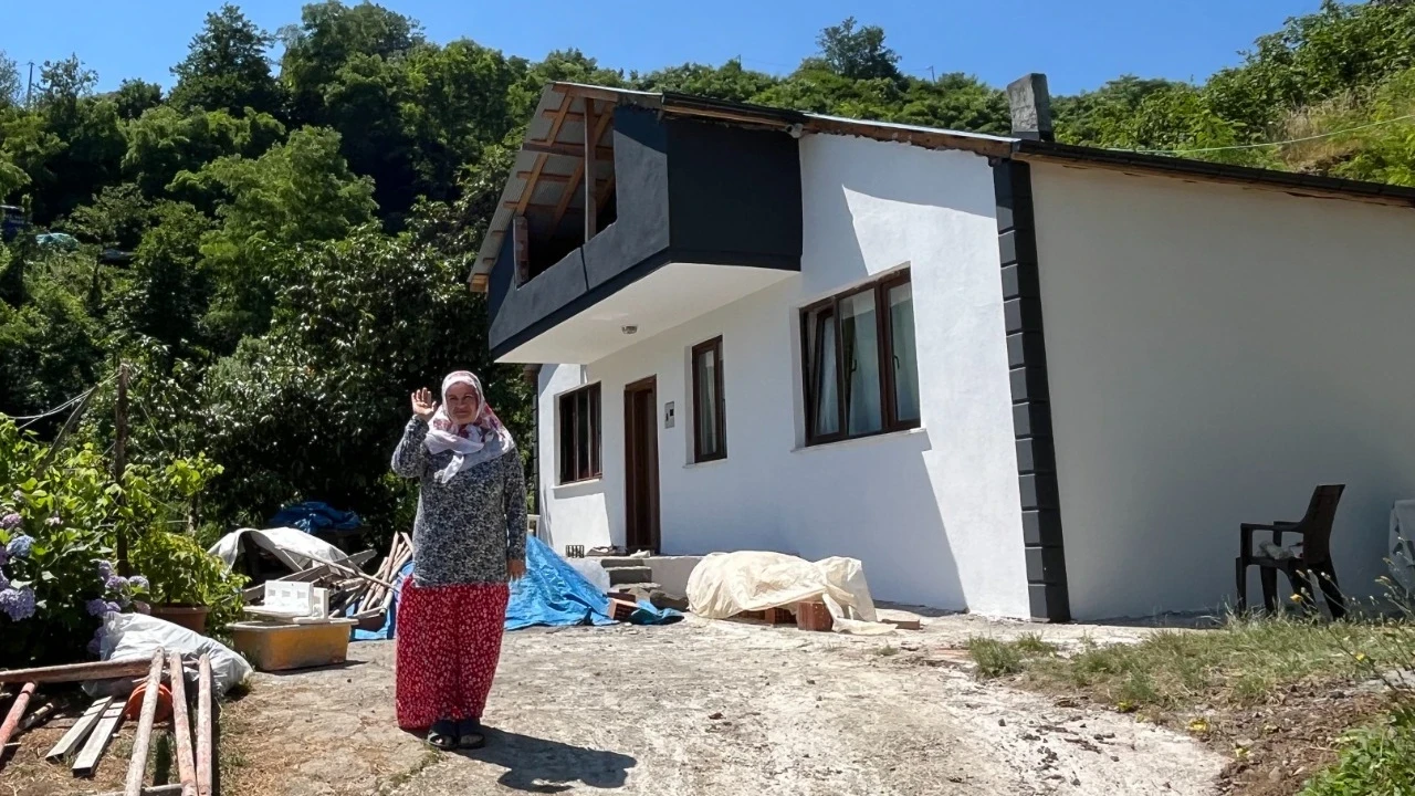 Ortahisar Belediyesi, Doğançay'da ihtiyaç sahibi vatandaşın evini yeniledi