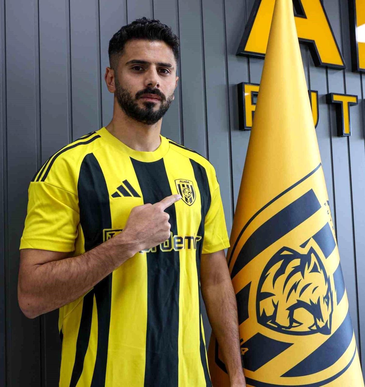 Aliağa FK'da iki ayrılık