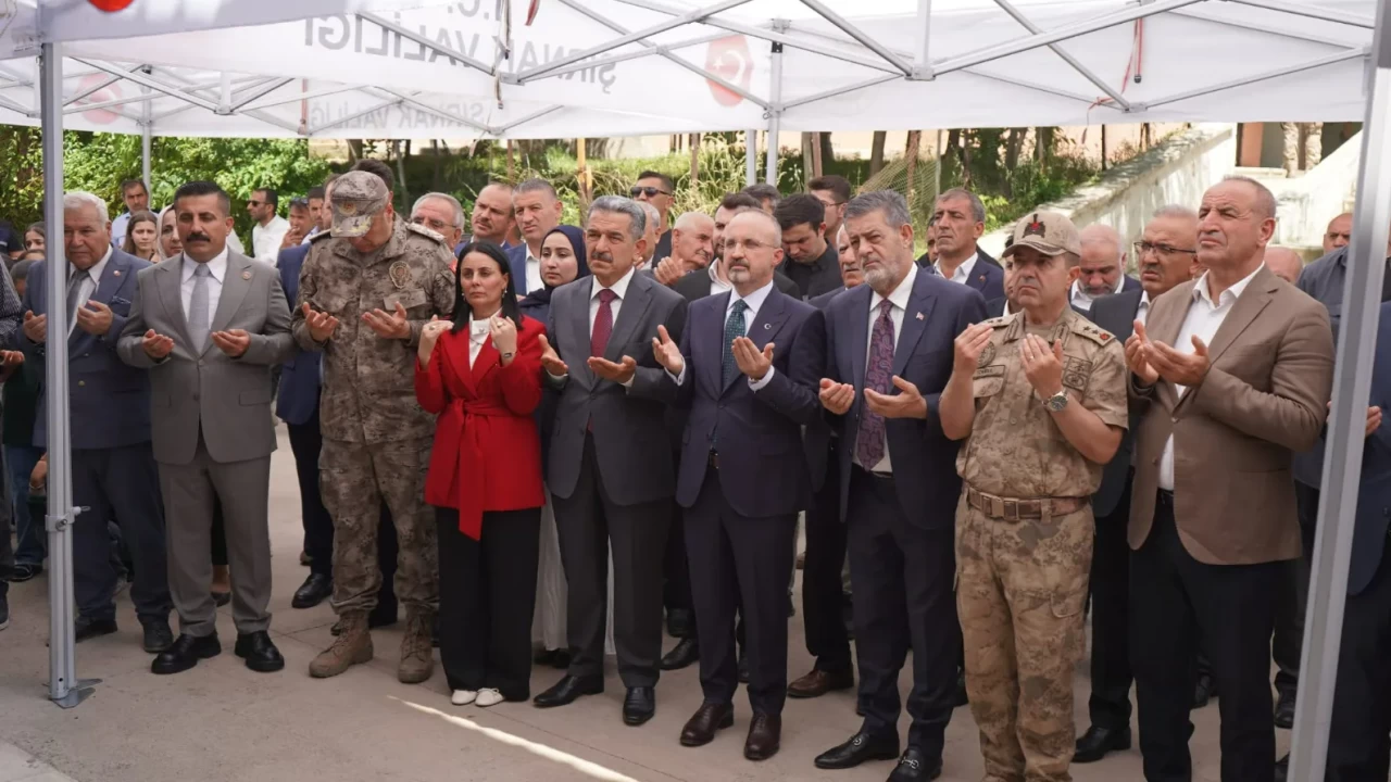 Şehit öğretmene vefa: Bakan Yardımcısı Turan’dan teröre karşı sert açıklama