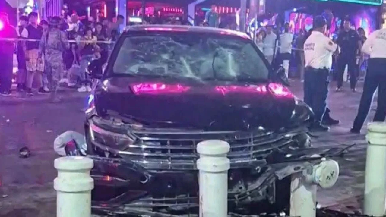 Dünya Kupası kutlamasında dehşet: Meksika'da çılgına dönen sürücü kalabalığın arasına daldı, 17 yaralı!