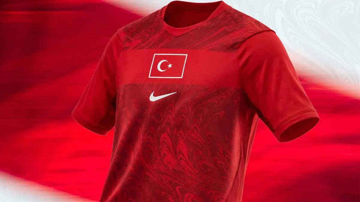 Milliler Avustralya karşısında kırmızı formayla sahada