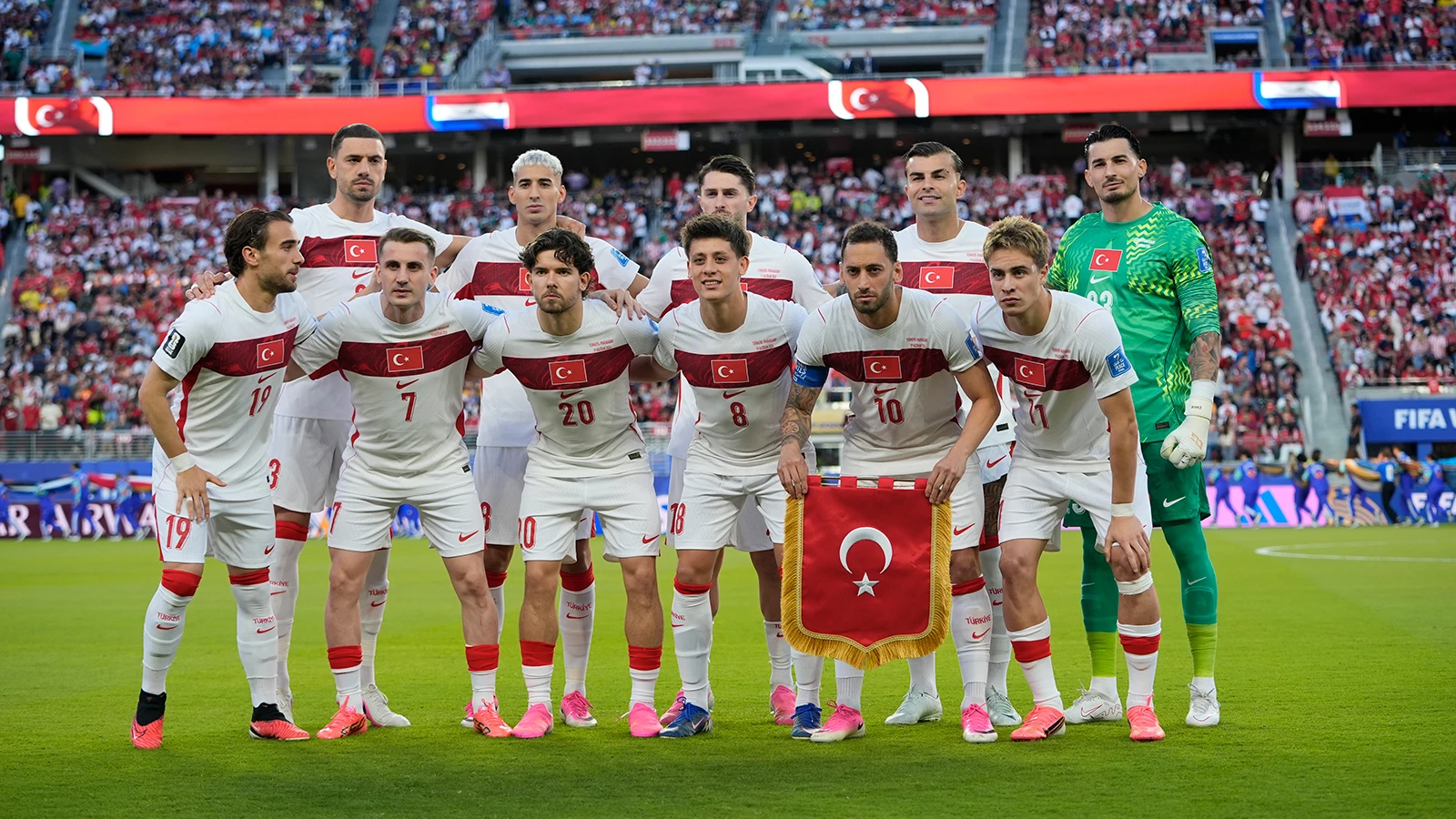 Vincenzo Montella'dan Paraguay maçında kadroda 3 değişiklik