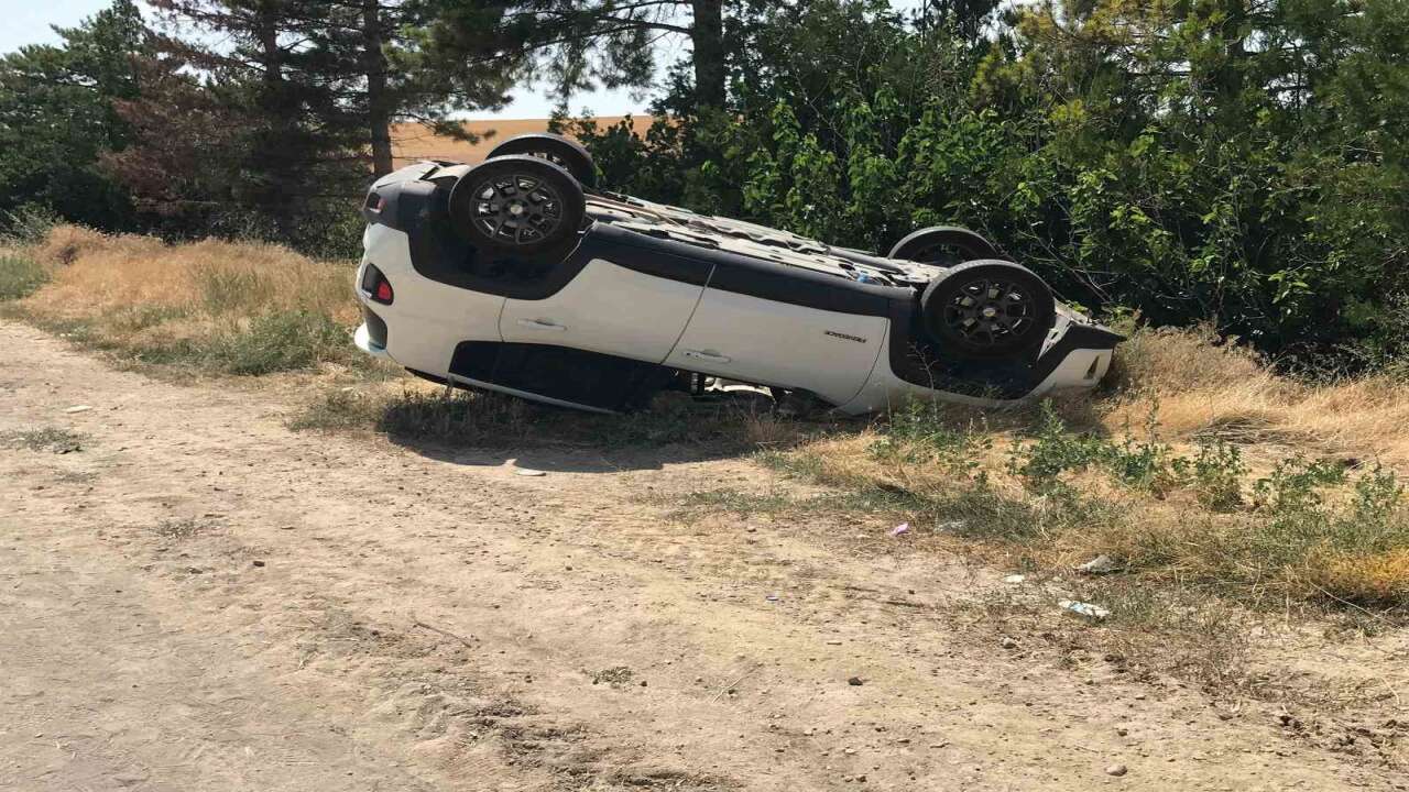 Konya'da tırın patlayan lastiği kazaya neden oldu: 3'ü çocuk 8 yaralı