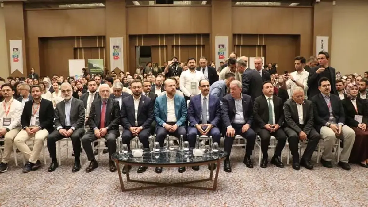 12. Genç Türkiye Forumu düzenlendi: İbrahim Kalın ve Bilal Erdoğan soruları yanıtladı