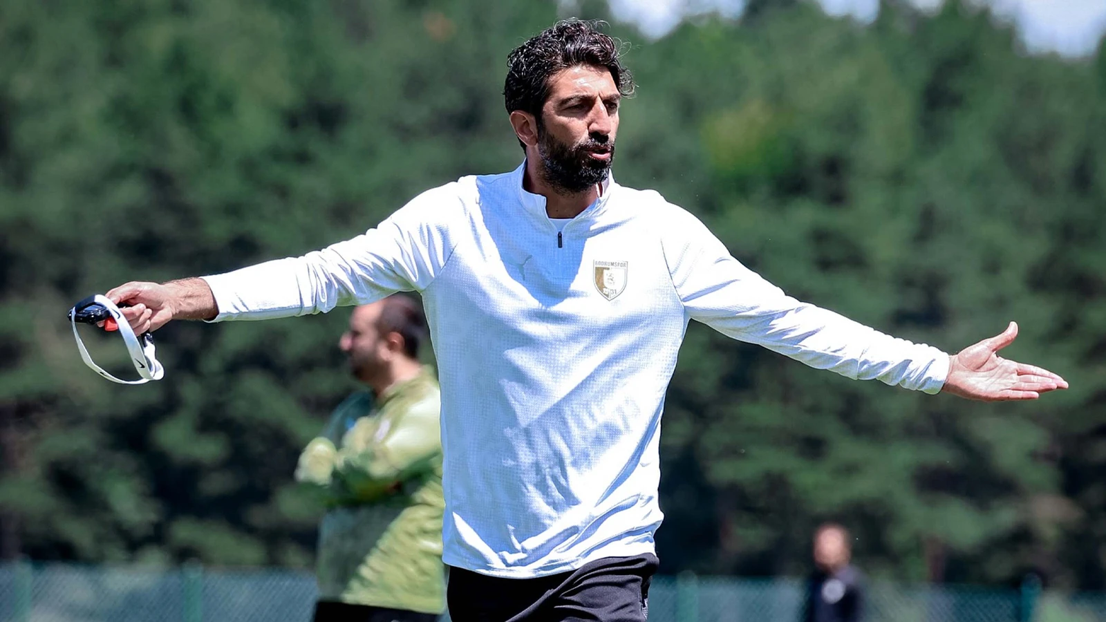 Bodrum FK'da Burhan Eşer'le devam