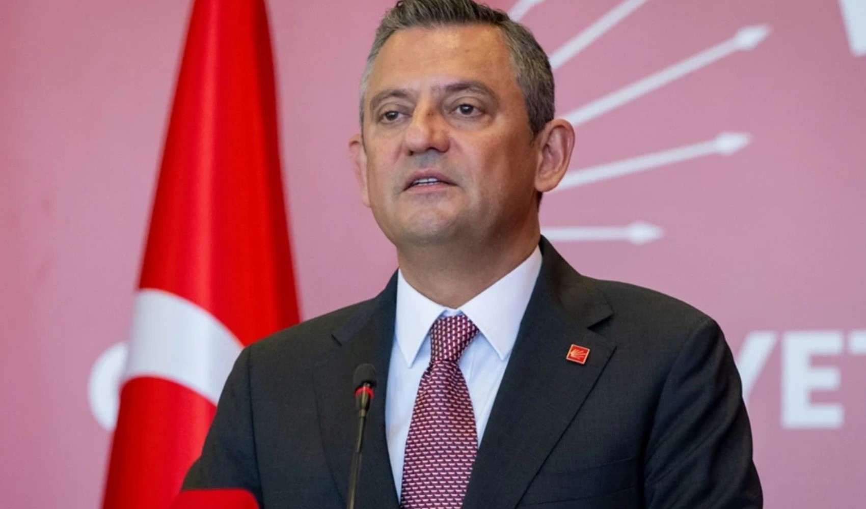 Özgür Özel’in milletvekillerine mesajı ortaya çıktı: CHP tabanında yeni partiye destek giderek artıyor!