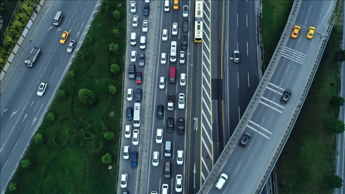 Mayısta trafiğe 159 bin 623 yeni araç katıldı