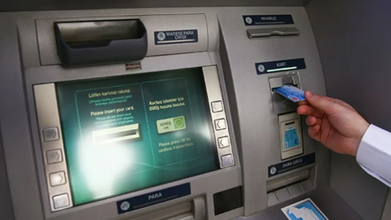 Dev banka duyurdu: Türkiye'deki ATM'lerini kapatıyor