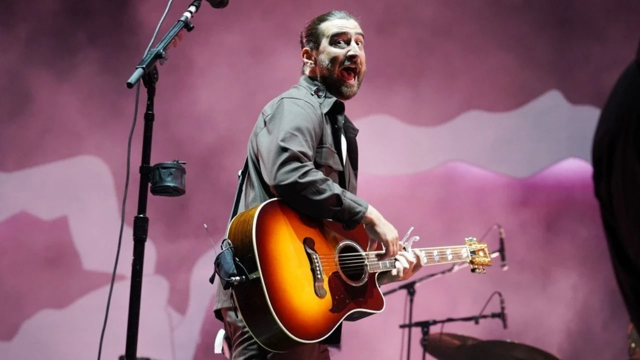 Hayranı konser alanına dışkısını bıraktı, Noah Kahan isyan etti