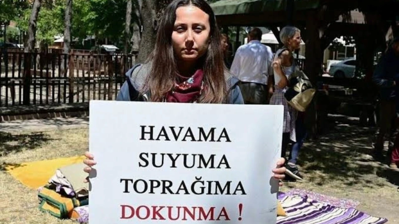 Akbelen savunucusu Esra Işık'a para ve hapis cezası