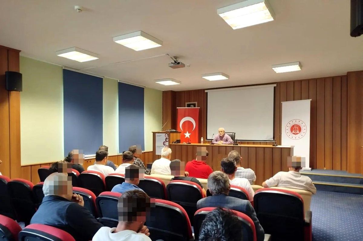 Boyabat'ta hükümlülere "İslamiyet'te sevgi ve merhamet" semineri
