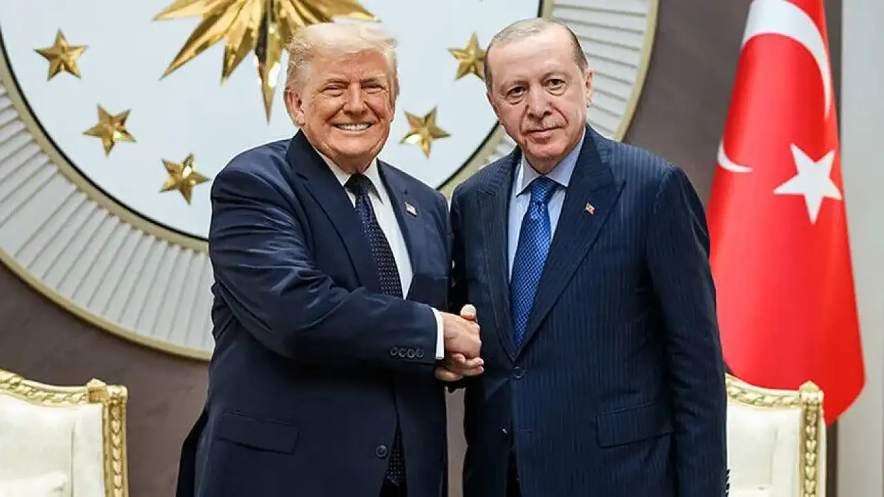 Beyaz Saray, Trump ve Erdoğan'ın tokalaştığı anı paylaştı