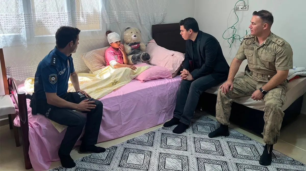 Yine sahipsiz köpek dehşeti! Saldırıya uğrayan 8 yaşındaki çocuk yaralandı