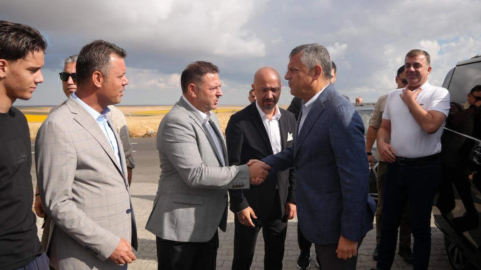 Özgür Özel'den Deniz Göktaş'a cezaevinde ziyaret