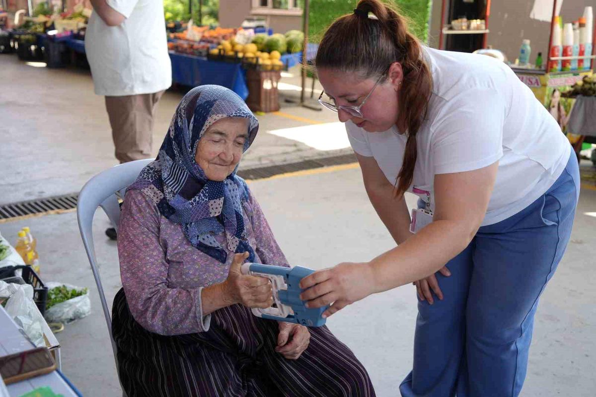 Yaşları 70'i aştı ama testleri zorlanmadan geçtiler