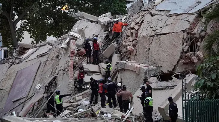 SON DAKİKA Venezuela'da 39 saniye arayla 7.5 ve 7.2 şiddetinde deprem! OHAL ilan edildi, arama kurtarma çalışmaları sürüyor