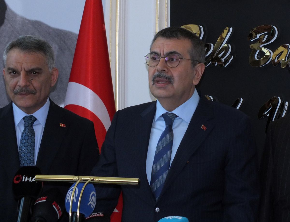 Bakan Tekin: Yarın yapılacak LGS'ye 1 milyon 226 bin 580 öğrenci başvuru yaptı