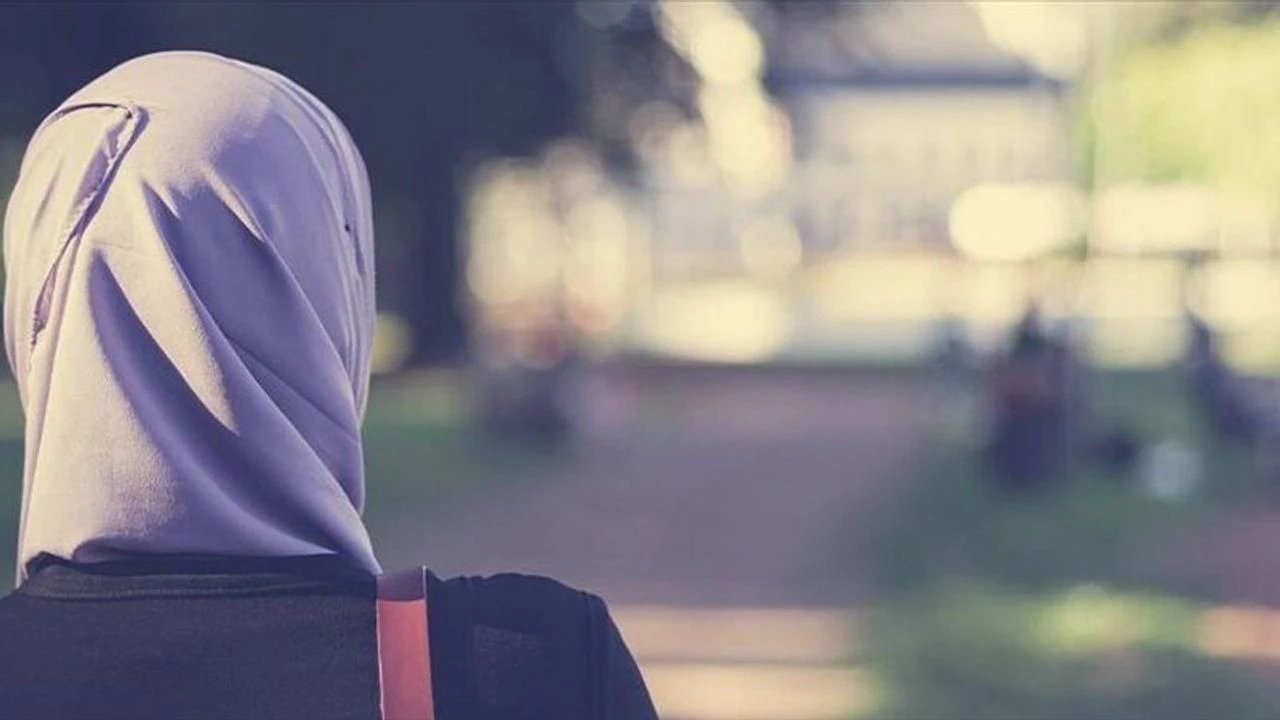 Markette başörtülü kadınlara sözlü taciz