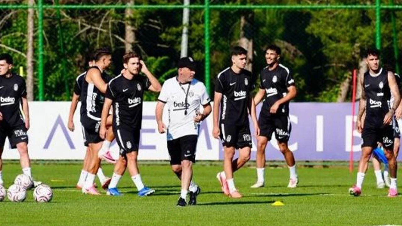 Beşiktaş'ta resmileşti! 10 ayrılık gerçekleşti