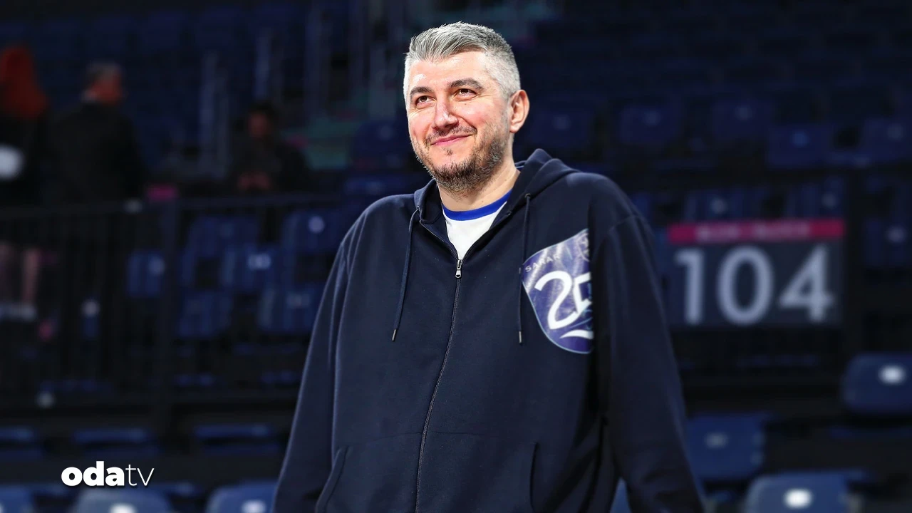 Anadolu Efes yasa boğuldu: 40 yaşındaki antrenöre acı veda