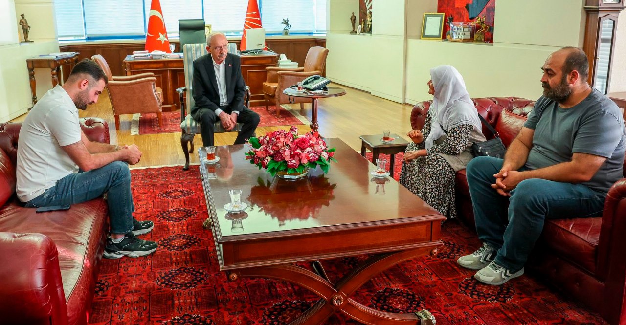 CHP Genel Başkanı Kılıçdaroğlu, Narin Güran'ın ailesini kabul etti