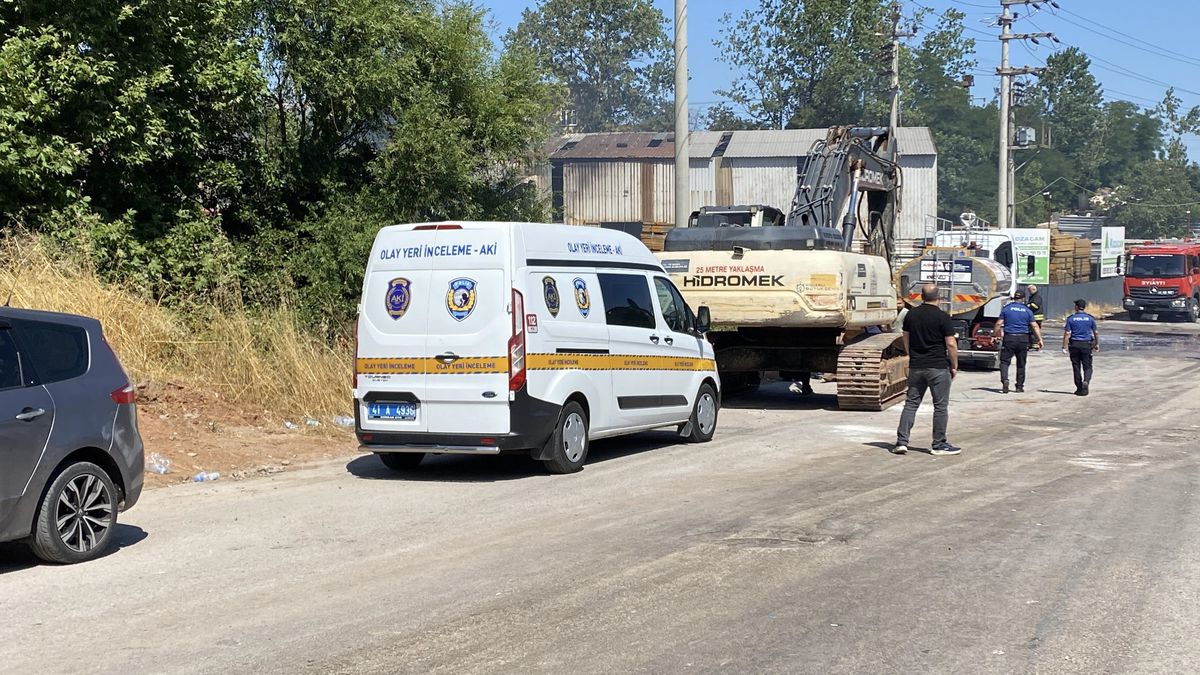 Kocaeli'de Bir Fabrikada Yangın: 1 İşçi Öldü, 2 İşçi Dumandan Etkilendi