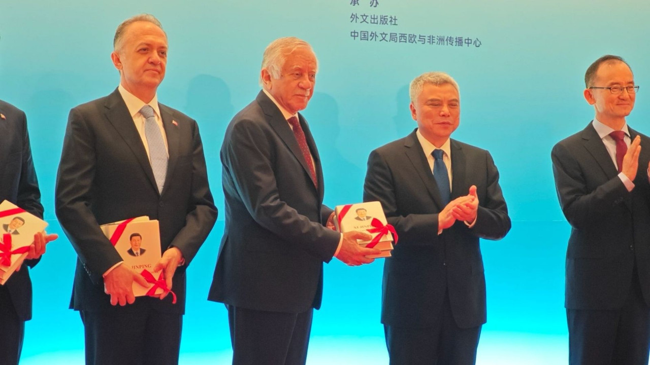 Çin buluşmasında dikkat çeken konuk: Xi Jinping’in kitabı hangi MHP’linin elinde?