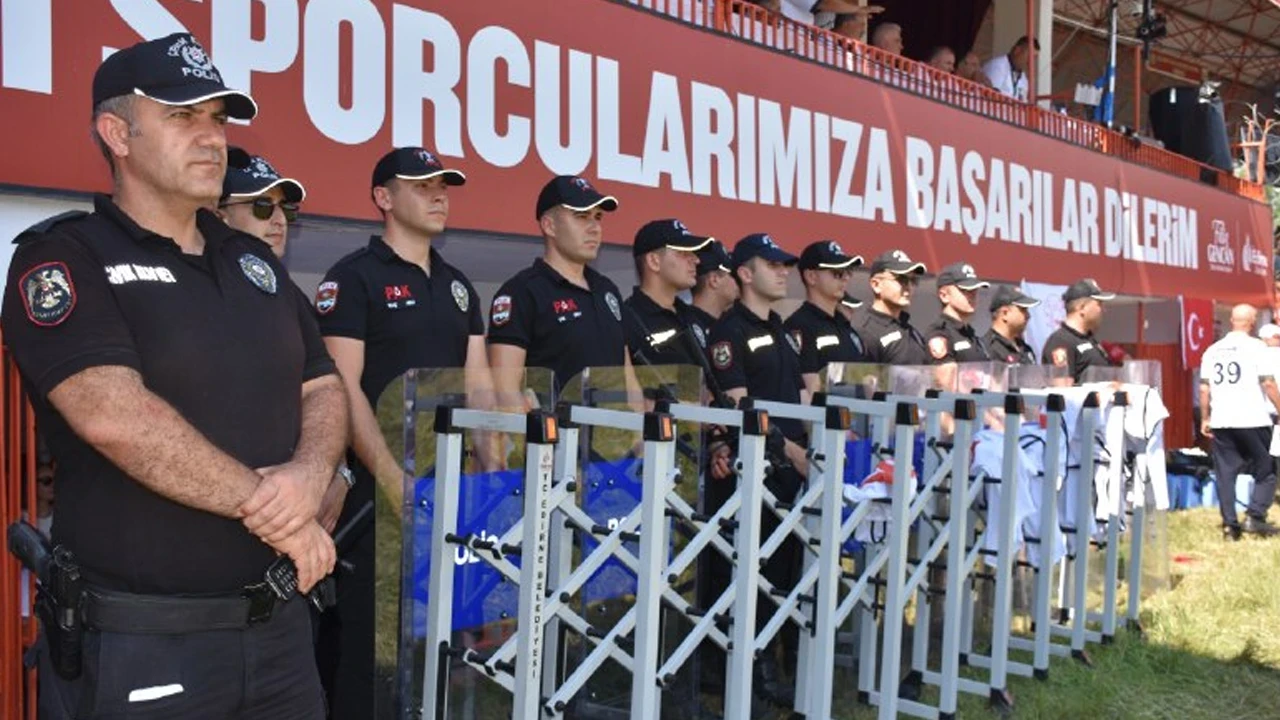Kırkpınar’da 2 bin 518 polis görevde: Er Meydanı’nda sıkı denetim