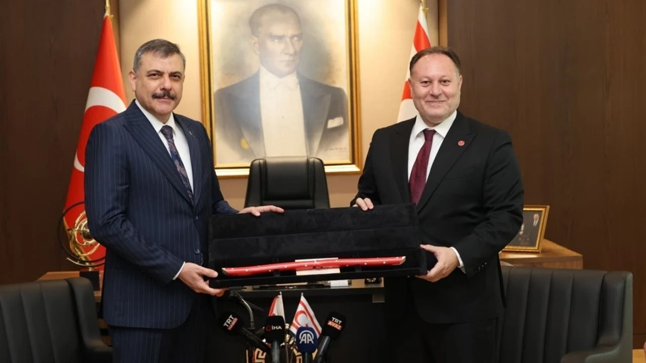 KKTC Cumhuriyet Meclisi Başkanı Öztürkler, İçişleri Bakanı Çiftçi ile görüştü
