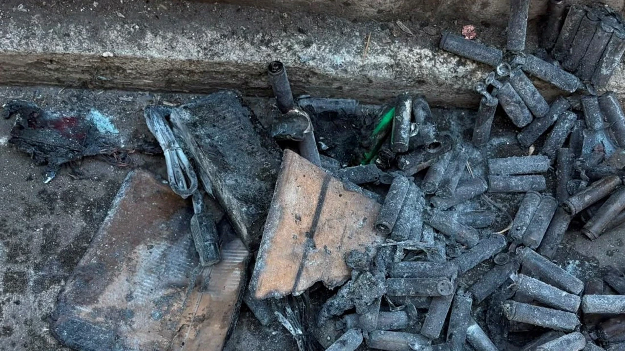 Her şey bir siparişle başladı: Kargo paketindeki havai fişekler bir bir patladı