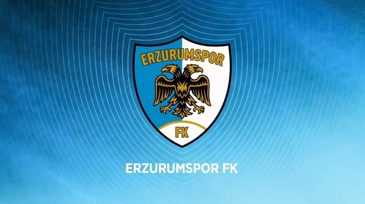 Erzurumspor'dan yeni sezon kararı! Serkan Özbalta talimatı verdi