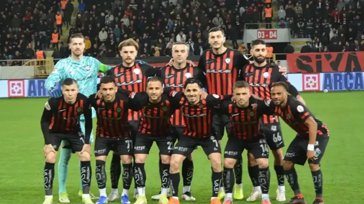 Çorum FK formasıyla 10 gol attı, kapıya koydular! Milli santrafor İstanbul takımına imza attı