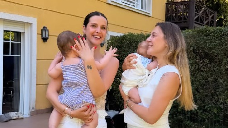 İrem Helvacıoğlu ve Ege Kökenli'nin anne-kız buluşması