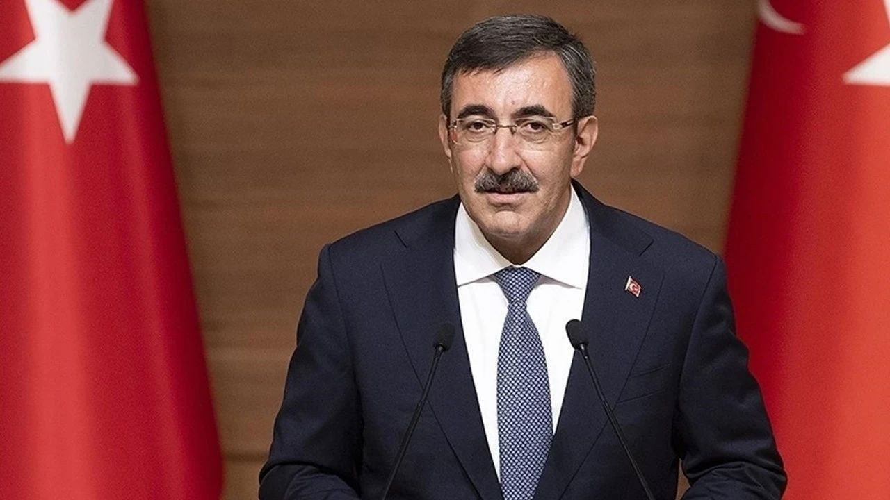 Cevdet Yılmaz: Hem güçlü, hem haklı olmak zorundayız