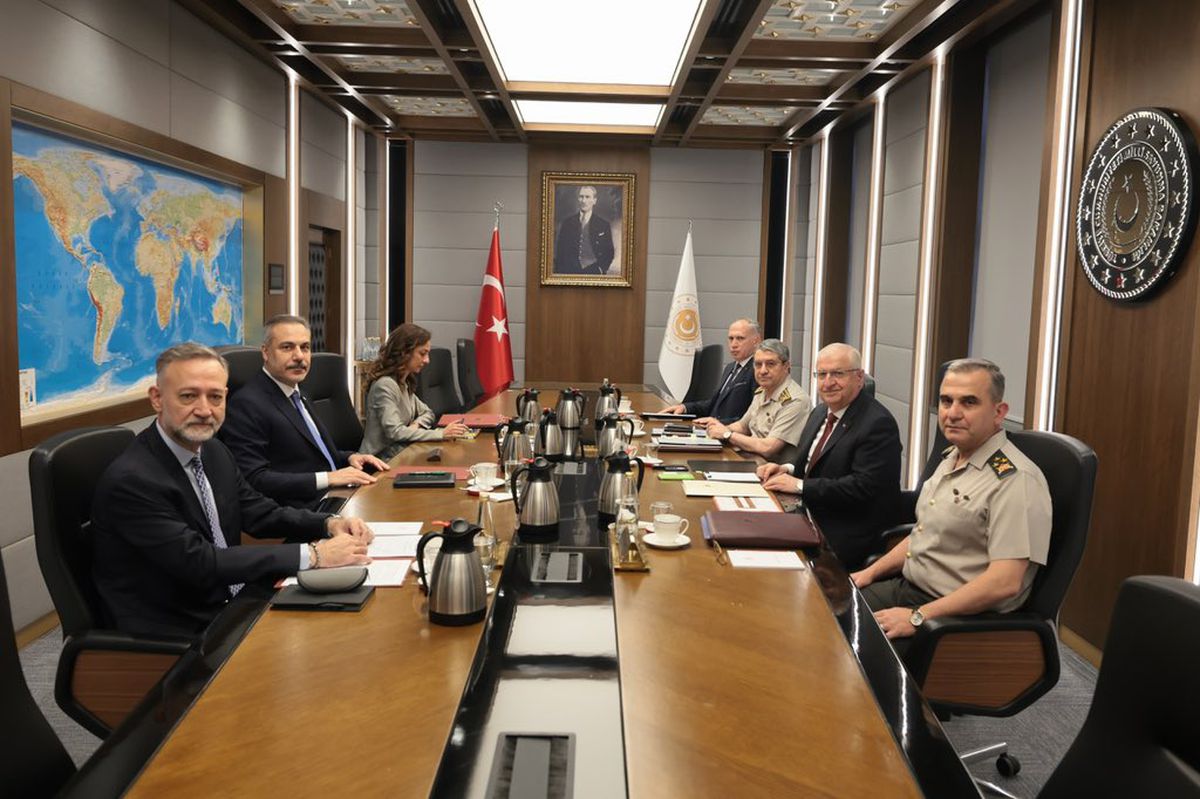 Bakan Güler ve Fidan, MSB'de bir araya geldi