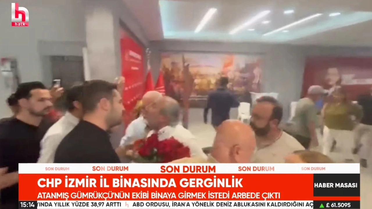 Son dakika | CHP İzmir il binasında arbede! Atanmış ekip binaya girmek isteyince arbede çıktı