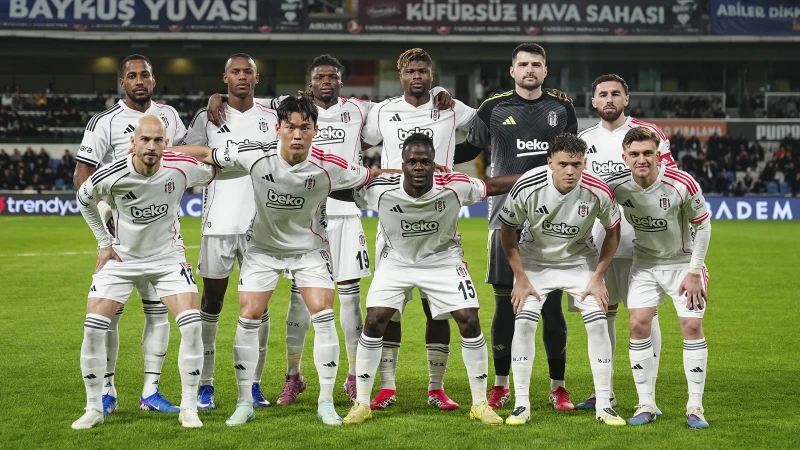 Beşiktaş'ta Italiano yıldız isimle ilgili raporunu sundu: "Kesinlikle satmayın"