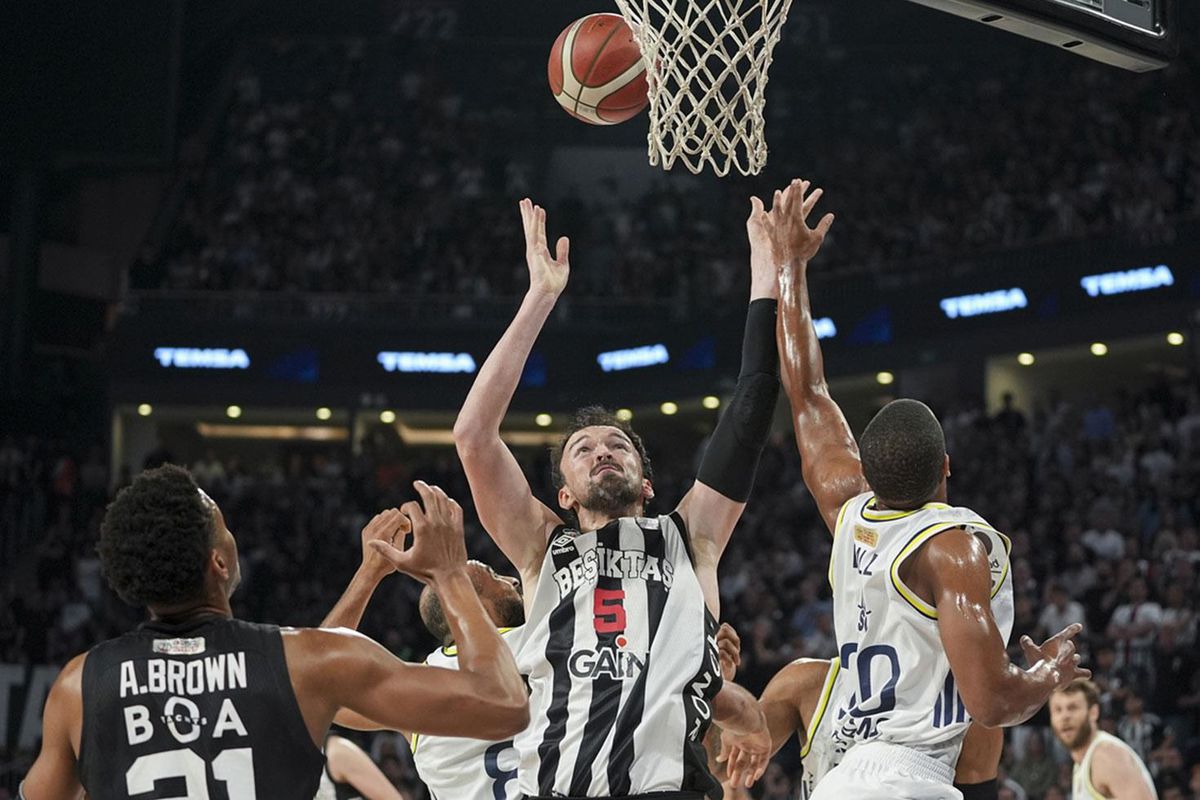 Beşiktaş'tan Sertaç Şanlı'ya veda: Fenerbahçe'ye geri dönüyor
