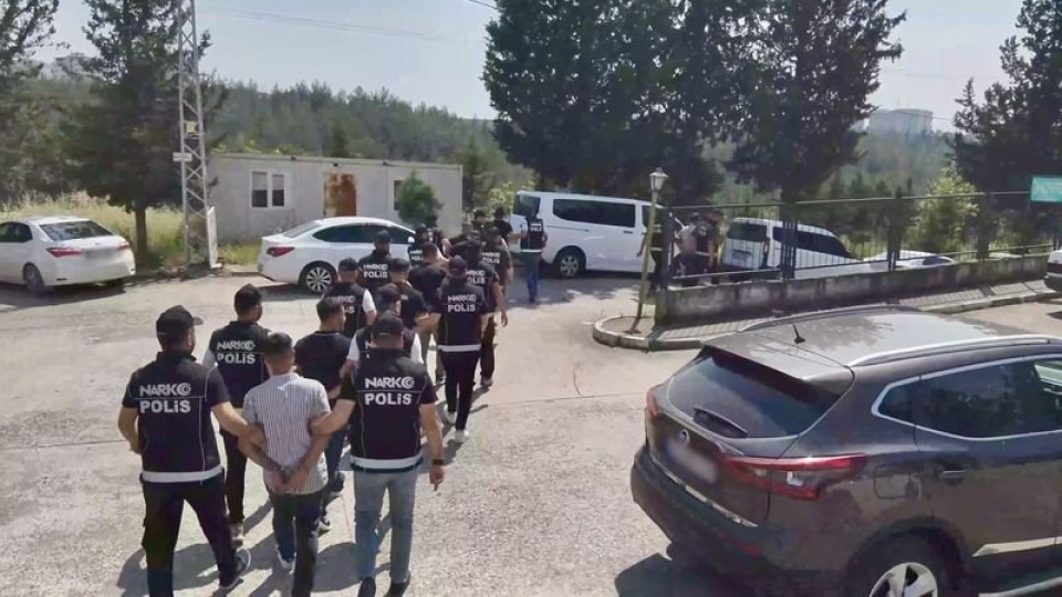 Osmaniye'de uyuşturucu satıcılarına operasyon: 7 tutuklama