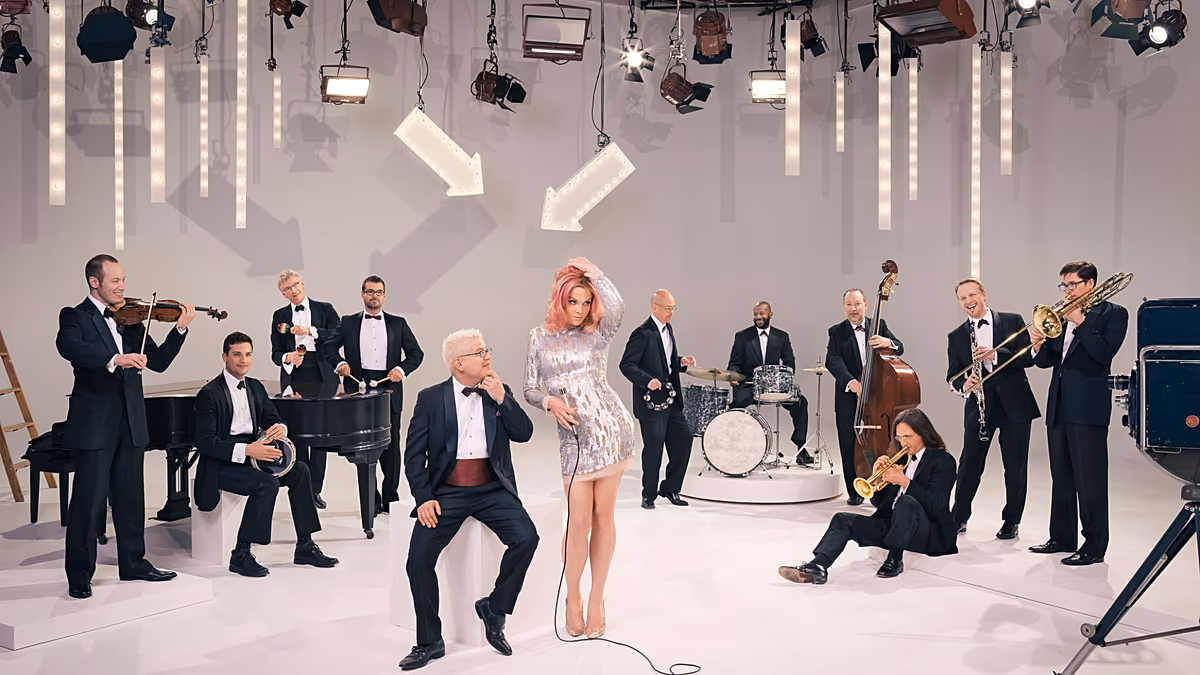 Pink Martini: Dünyanın seslerini bir araya getiren grup