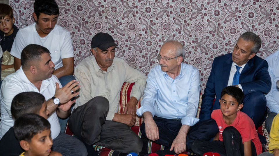 CHP Genel Başkanı Kılıçdaroğlu, mevsimlik tarım işçileriyle bir araya geldi