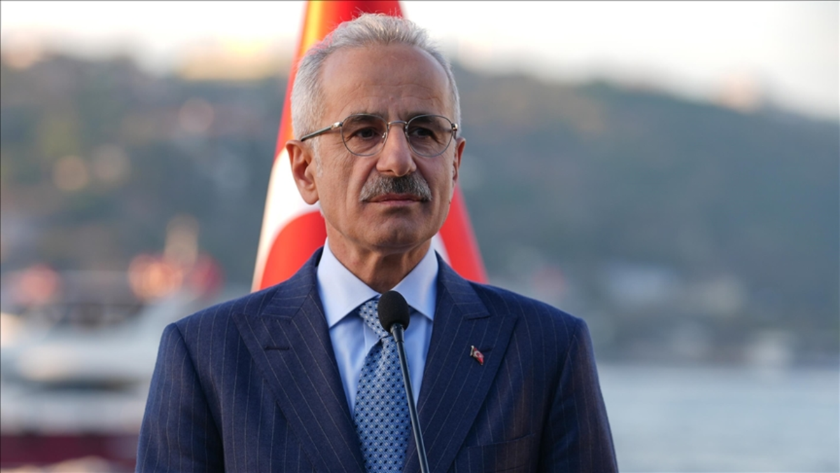 Bakan Uraloğlu: "Halkalı'dan bindiğinizde 30 dakikada İstanbul Havalimanı'ndasınız"